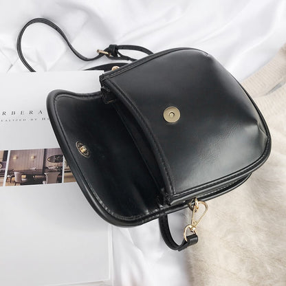 IELGY Retro Small Square Shoulder Messenger Bagshoulder crossbody women simple bag classic street fashion laptop shoulder bag for women