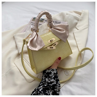 IELGY Bamboo Handbag Crocodile Locked Shoulder Bag Women's Bag