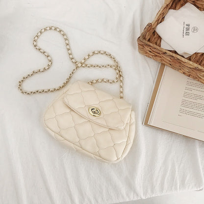 IELGY spring Korean version of new Lingge chain cloud Bag Fashion ins leisure daily one shoulder oblique span small bag women