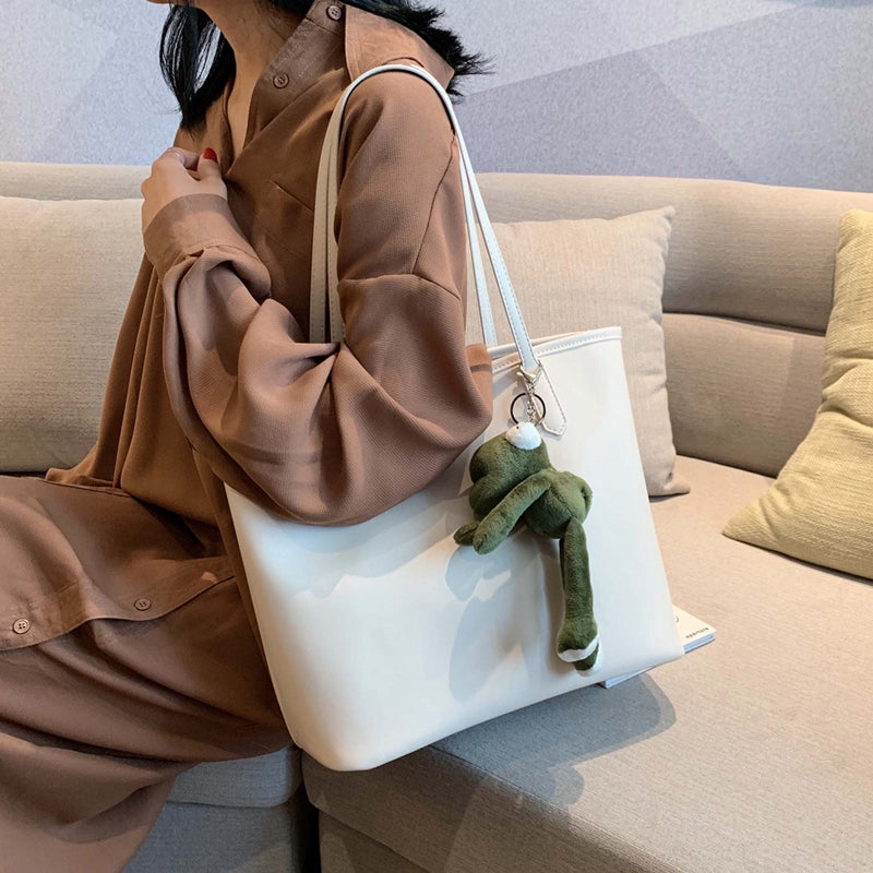 IELGY Large-capacity shoulder bag college student bag female art portable tote bag