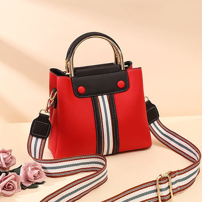 IELGY Fashion Stripe Korean Temperament Messenger Bag Simple Bucket Type