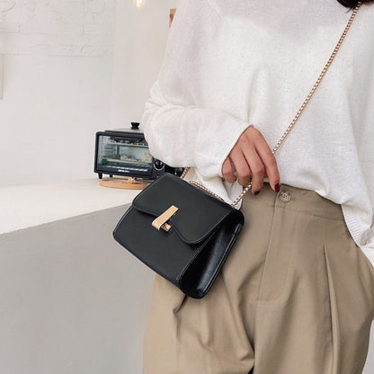 IELGY Women's bag fashion versatile retro casual black portable Korean version simple one-shoulder