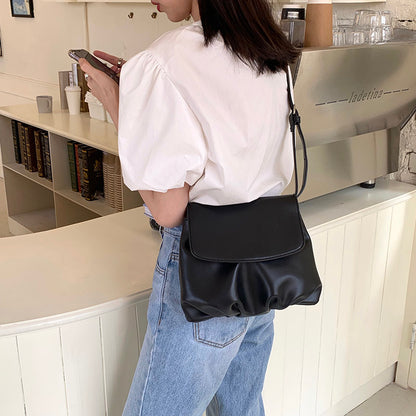 IELGY All-match Dumpling Retro Zipper Black Woman's bag Crossbody Simple One-shoulder