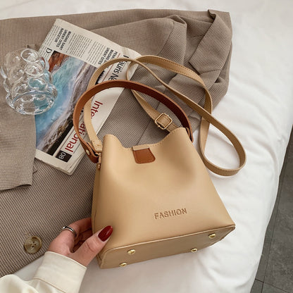 IELGY Korean version One-shoulder crossbody Contrast bucket bag
