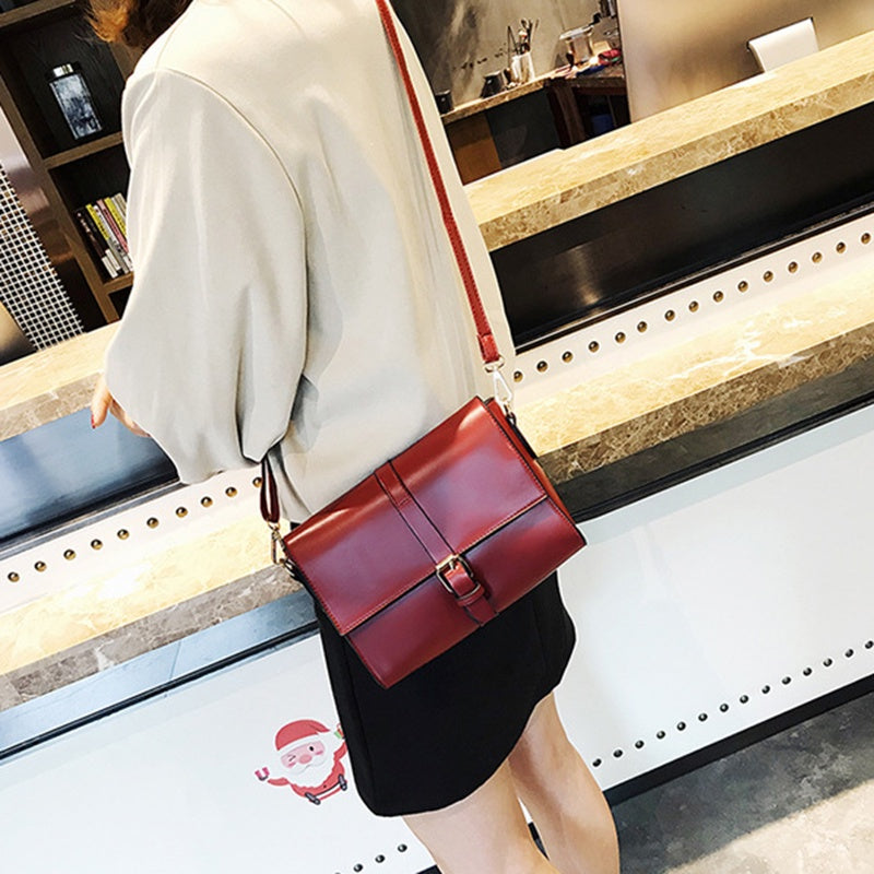 IELGY Korean version of solid color simple retro messenger small square bag