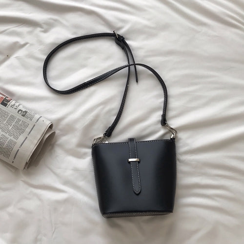 IELGY Retro bucket female bag simple small fresh casual slung fashion shoulder bag female