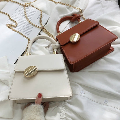 IELGY One-shoulder messenger women bag retro fashion comfortable portable chain small square