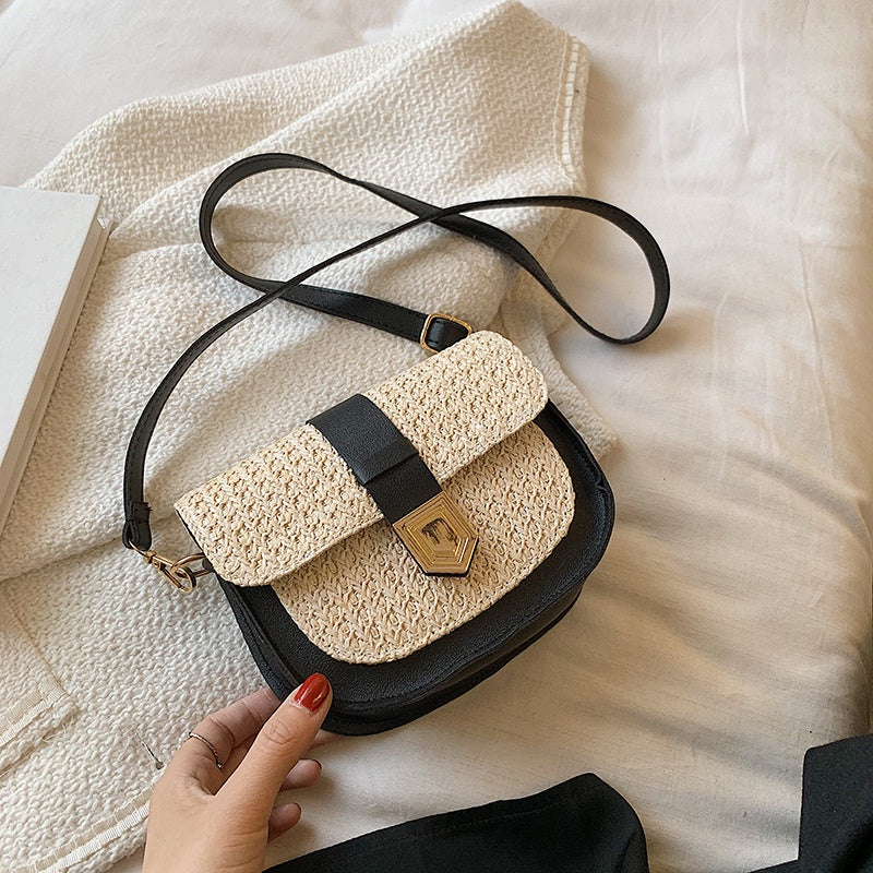 Fashion simple small fresh one shoulder messenger bag Western style saddle bag