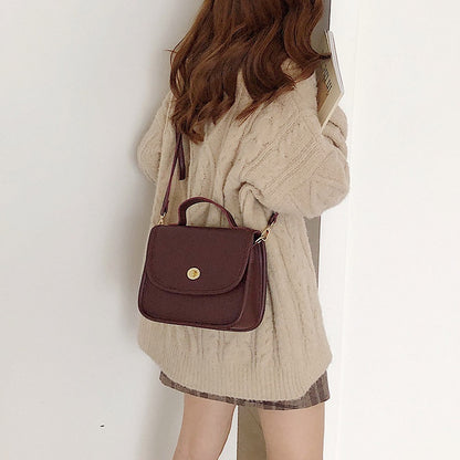 IELGY One shoulder Fashion Retro Black Simple Crossbody Women's bag Lock Portable