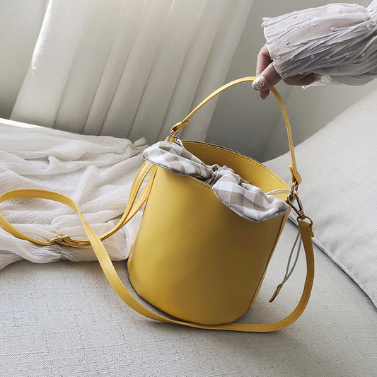 IELGY bag female Korean version of all-match casual bucket bag fashion simple shoulder messenger bag