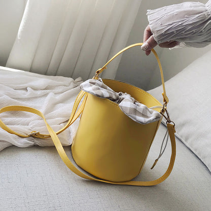 IELGY bag female Korean version of all-match casual bucket bag fashion simple shoulder messenger bag