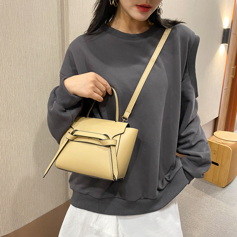 IELGY Women's bag retro Hand bag one shoulder Crossbody fashion ins fashion Square solid color all-match
