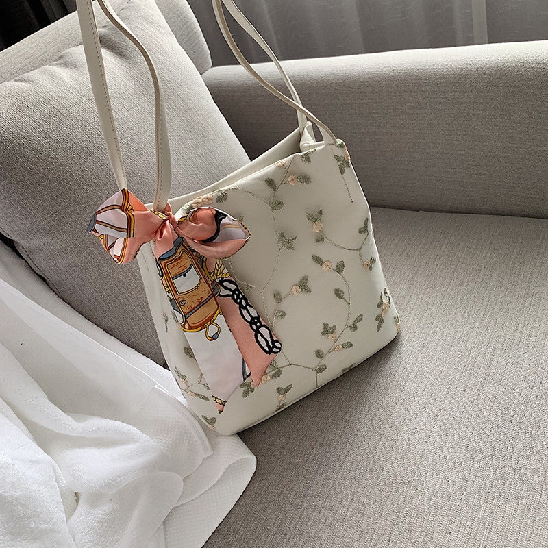 IELGY Chain bucket bag lace embroidery bag handbags national wind single shoulder slung casual