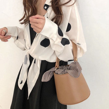 IELGY   Japan and South Korea simple versatile shoulder Messenger bag retro bucket bag