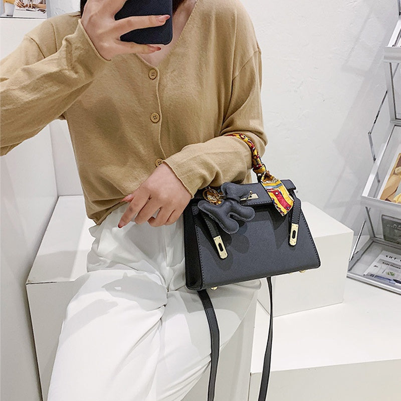 IELGY Large capacity portable shoulder messenger bag fashion trend Kelly bag