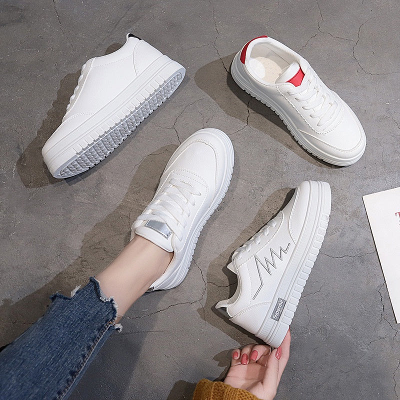 IELGY [size: 35-40]Korean breathable white shoes for women/ trendy casual ins skate women's shoes