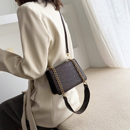 IELGY Crocodile pattern and all-around fashion One Shoulder Messenger Bag