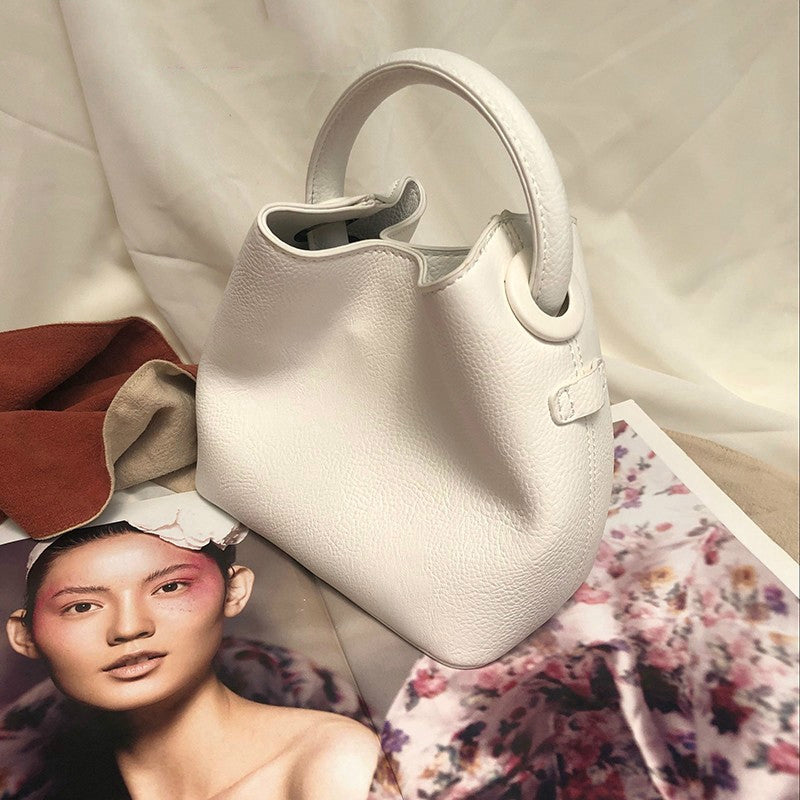 IELGY One-shoulder handbags fashion tide wild texture portable Messenger bucket bucket