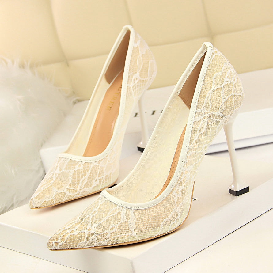 IELGY Sexy women's shoes nightclub lace hollow mesh was thin shallow mouth pointed heels