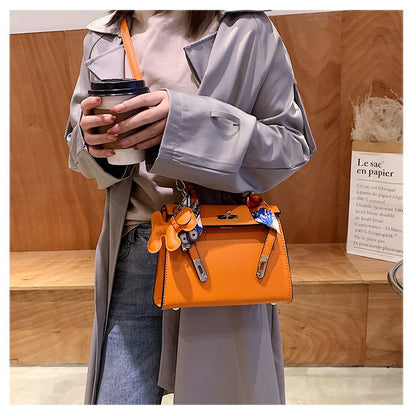 IELGY Large capacity portable shoulder messenger bag fashion trend Kelly bag