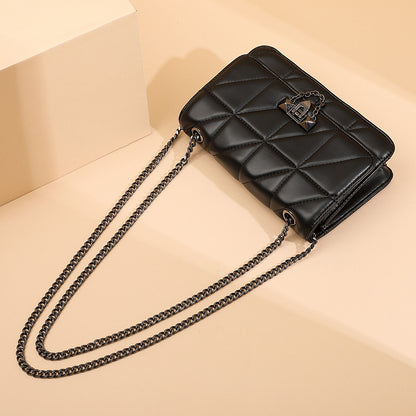 IELGY one shoulder Small soft fashion rhombus ins chain black all-match classic elegance messenger bag