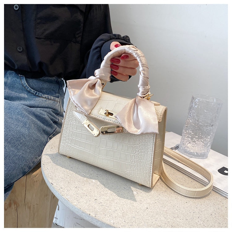 IELGY Bamboo Handbag Crocodile Locked Shoulder Bag Women's Bag