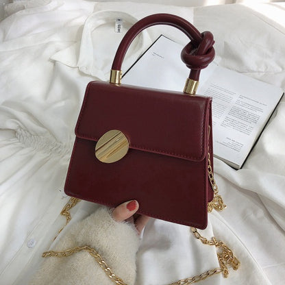 IELGY One-shoulder messenger women bag retro fashion comfortable portable chain small square