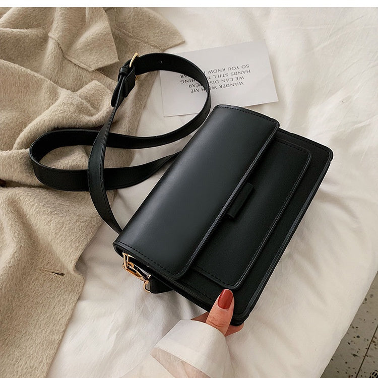 IELGY Bags Western-style women's bags Trendy Korean texture messenger bag Simple fashion solid color small square bag