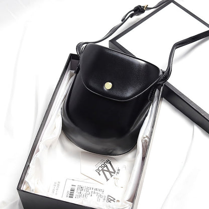 IELGY New saddle bag fashion casual shell bag ladies messenger bag shoulder bag