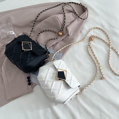 IELGY Fashion Lingge Chain Female Diagonal Korean Style Temperament Small Square Bag