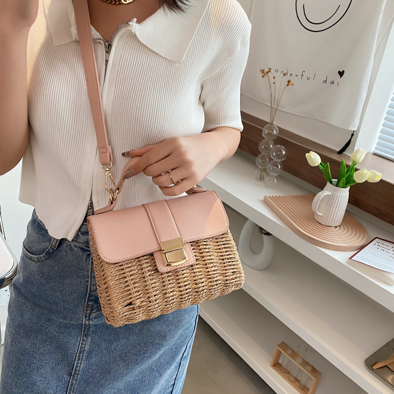 IELGY ins fashion messenger bag portable design sense niche all-match square summer Women's straw woven