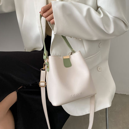 IELGY Korean version One-shoulder crossbody Contrast bucket bag