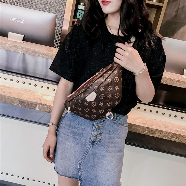 IELGY Trend of old brown floral handbag chest pocket printing pockets small bag