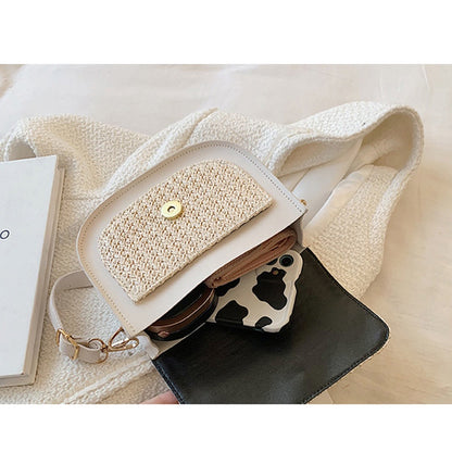 Fashion simple small fresh one shoulder messenger bag Western style saddle bag