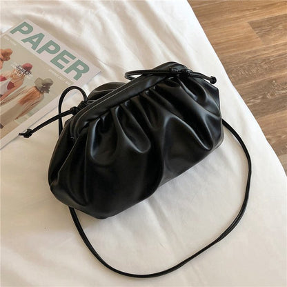 IELGY One-shoulder female bag dumplings Messenger bag pleated bag hand bag small bag female