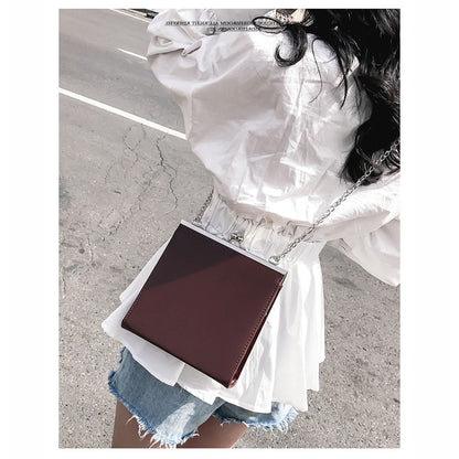 Chic chain bag messenger bag