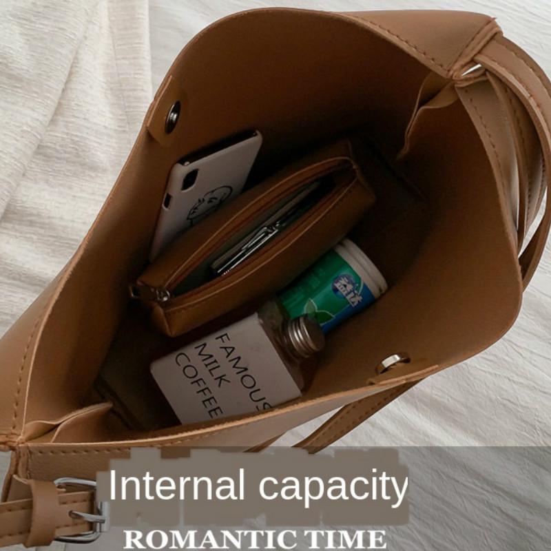 IELGY large-capacity bucket bag Korean style simple shoulder bag fashion all-match texture Messenger bag