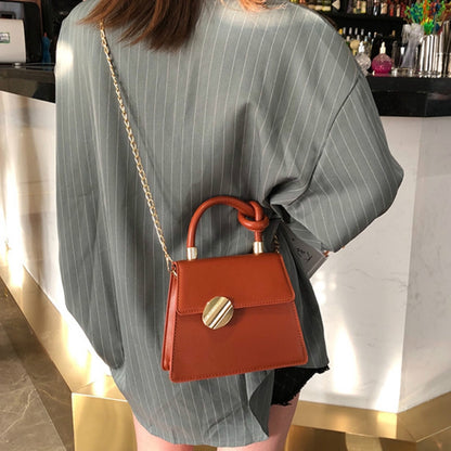 IELGY One-shoulder messenger women bag retro fashion comfortable portable chain small square