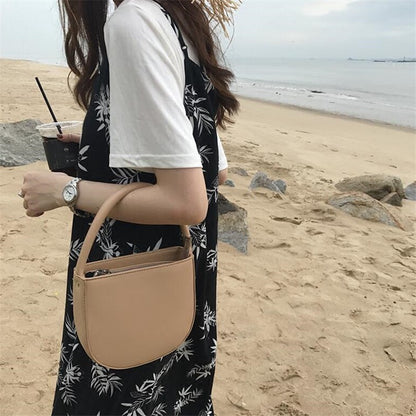 IELGY semi-circular portable diagonal shoulder handbag