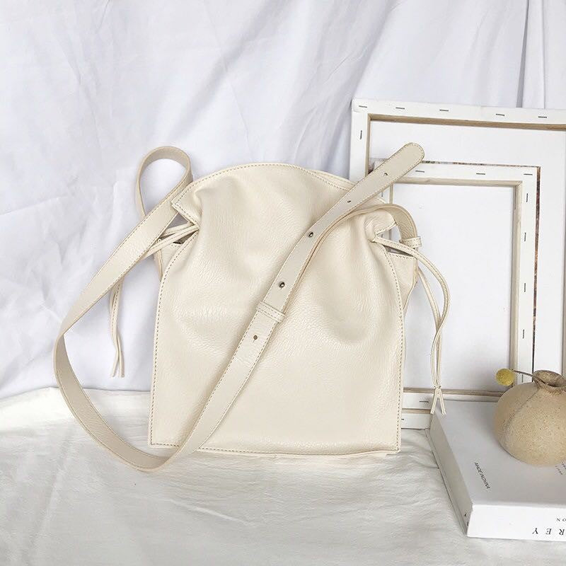 IELGY Solid color drawstring bucket bag shoulder bag big soft pu