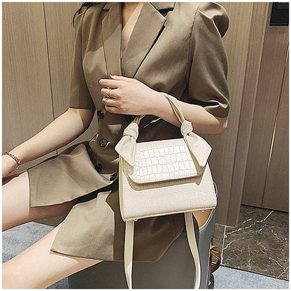 IELGY   One-shoulder women's bag high-quality versatile crocodile pattern mobile Messenger bag female