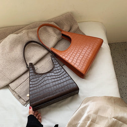 IELGY Vintage crocodile style single shoulder bag