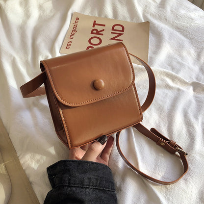 IELGY Retro messenger bag Hong Kong style all-match square bag Korean version of simple solid color large capacity single shoulder