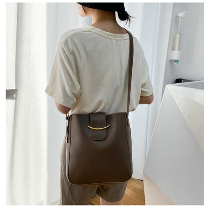 IELGY Spot Korean version of the large-capacity shoulder bag