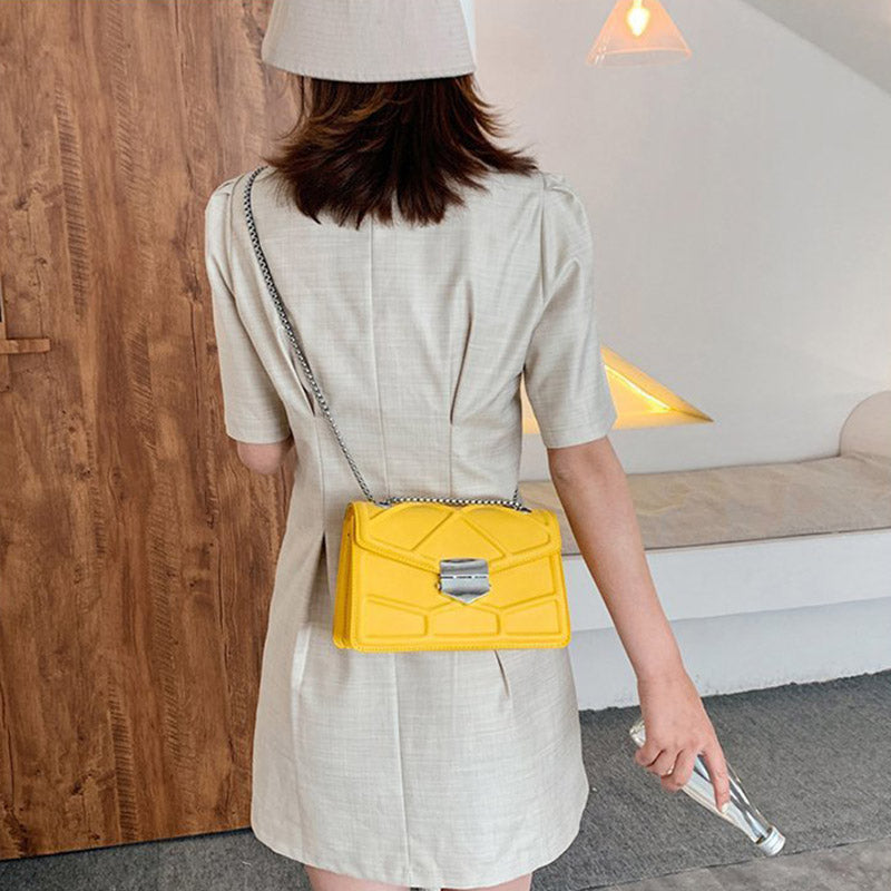 IELGY small square bag Korean version fashion chain fashion trend small fresh outing Lingge female bag all-match handbag one-shoulder messenger bag chain bag