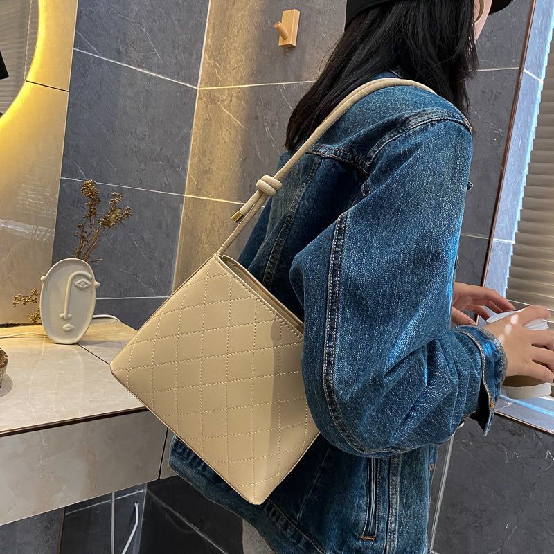 IELGY Women's bag solid color Retro All-matching one shoulder underarm bag rhombus popular fashion crossbody