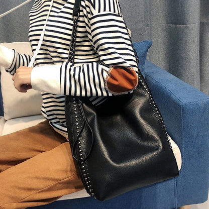 IELGY European and American fashion shoulder chain bucket bag rivet large capacity women bag