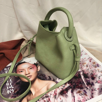 IELGY One-shoulder handbags fashion tide wild texture portable Messenger bucket bucket