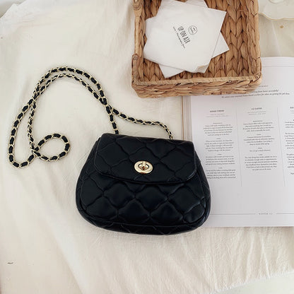 IELGY spring Korean version of new Lingge chain cloud Bag Fashion ins leisure daily one shoulder oblique span small bag women