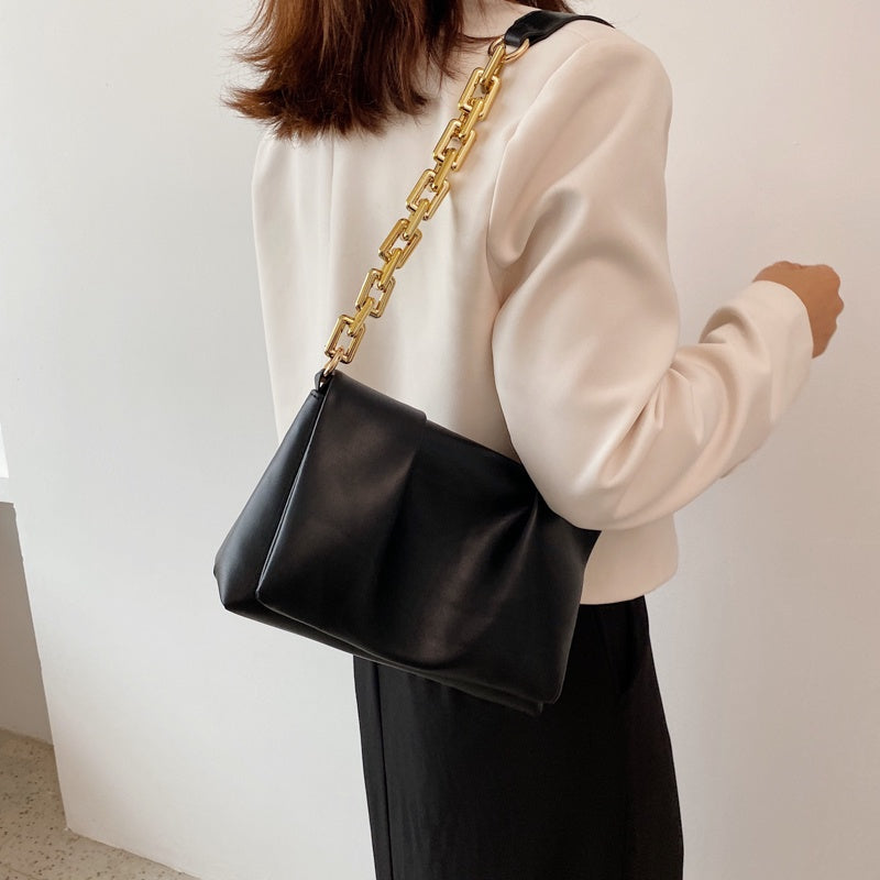 IELGY thick chain small design solid color shoulder diagonal